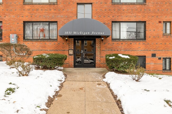 Building Photo - 1031 Michigan Ave NE