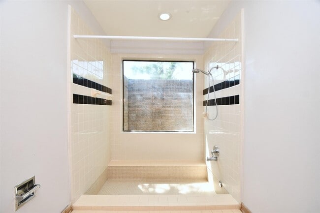 Photo - 7718 Moondance Ln