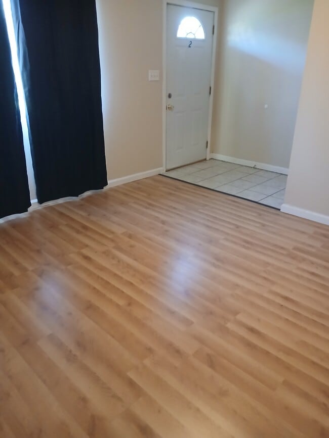 Photo - 510 S Poplar St House