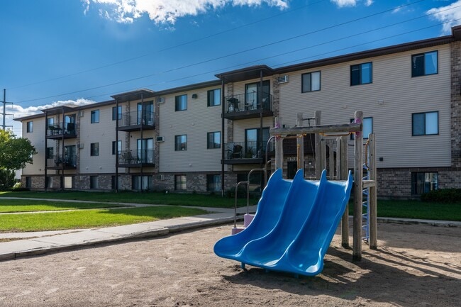 Fargo, ND Prairie Park Apartments | Playground