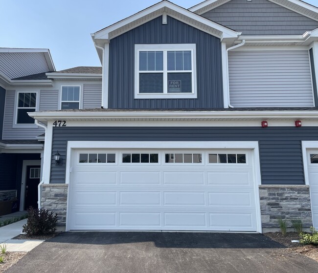 Building Photo - 472 Carpathian Dr Rental