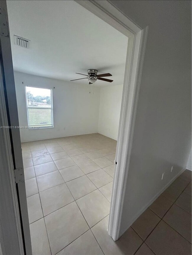 Photo - 2422 Vernon Ave S Unit 2422