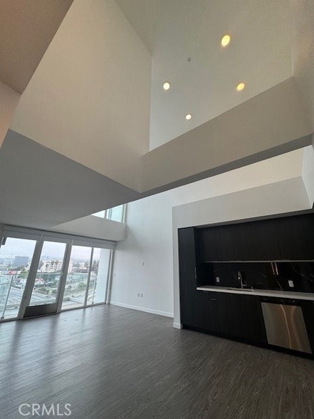 Photo - 5750 Hollywood Blvd Condo Unit 703
