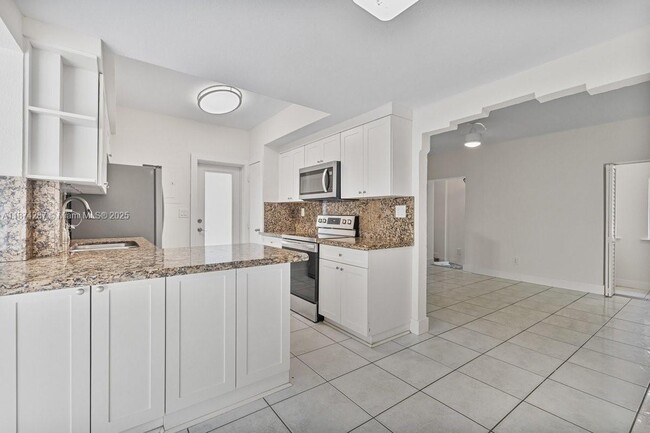 Photo - 2356 SW 16th Ave