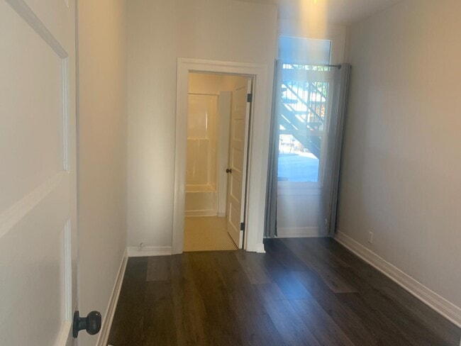 Photo - 1034 Hyperion Ave