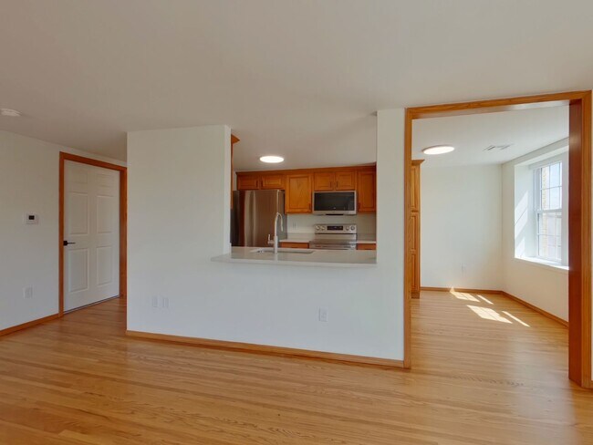 1401 E Douglas Ave Unit 1401 E Douglas Ave, Apt D