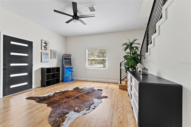 Photo - 680 25th Ave S