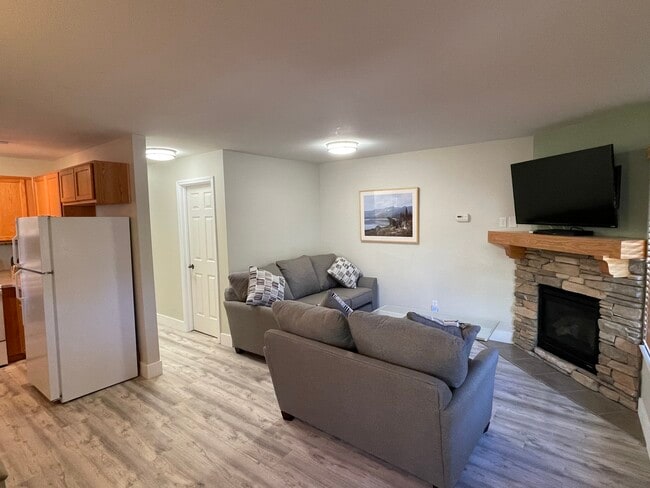 Photo - 360 Galaxy Ln