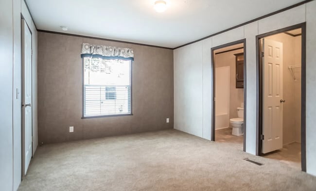 Photo - 17148 Canterbury Cir