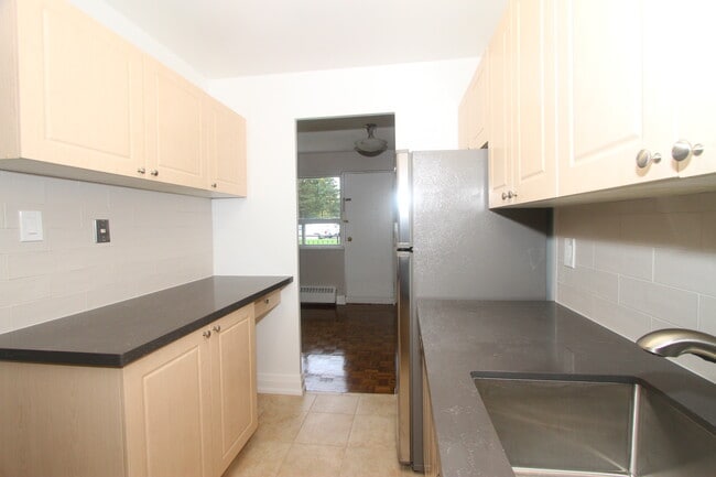 Photo - Lakebreeze Residences