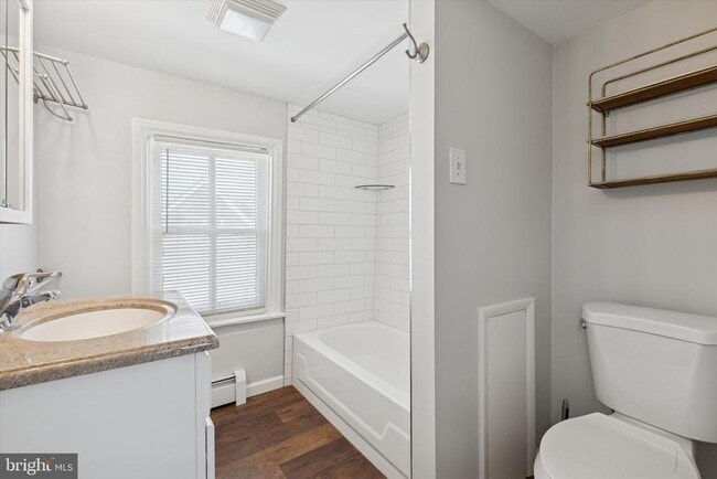 Photo - 371 W Main St