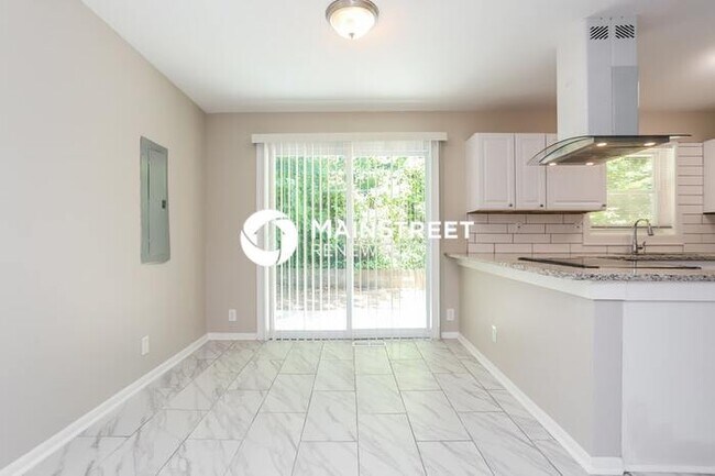 Photo - 4 Bedroom Pet-Friendly Home in ATLANTA, GA with Main Street Renewal