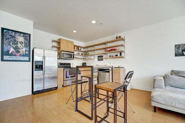 Photo - 1201 Pine St Unidad 264