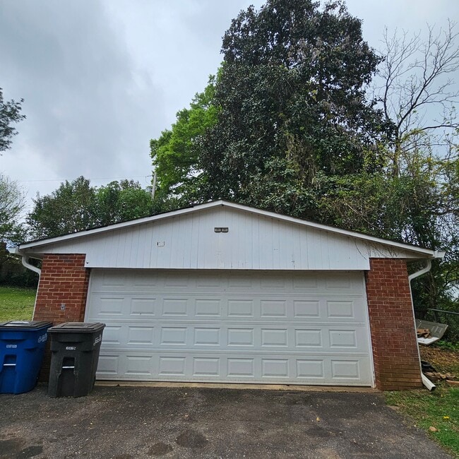 Photo - 548 Greenway Dr
