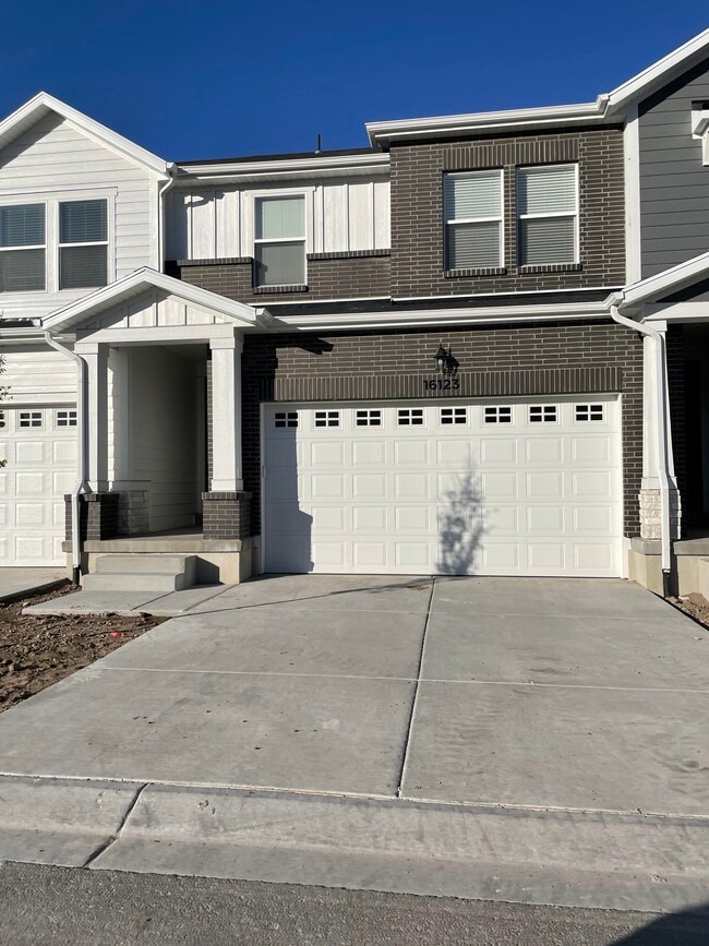 Photo - 16123 S Truss Dr Townhome