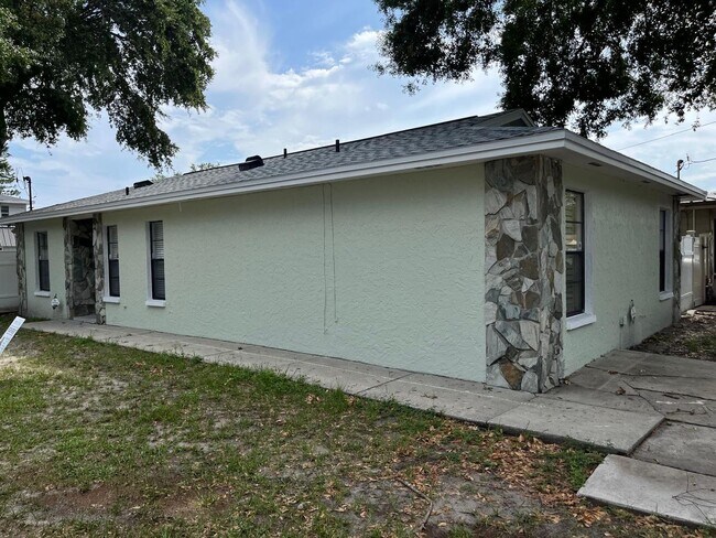 Photo - Beautiful 3BR Home in Central Tampa – Move-In Ready!