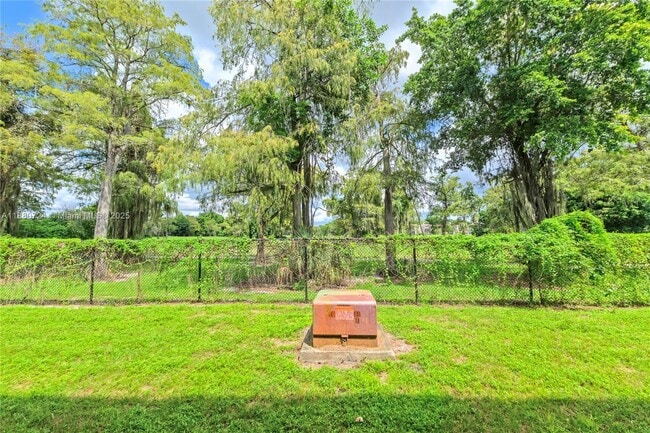 Photo - 7825 Fairview Dr Unidad 106