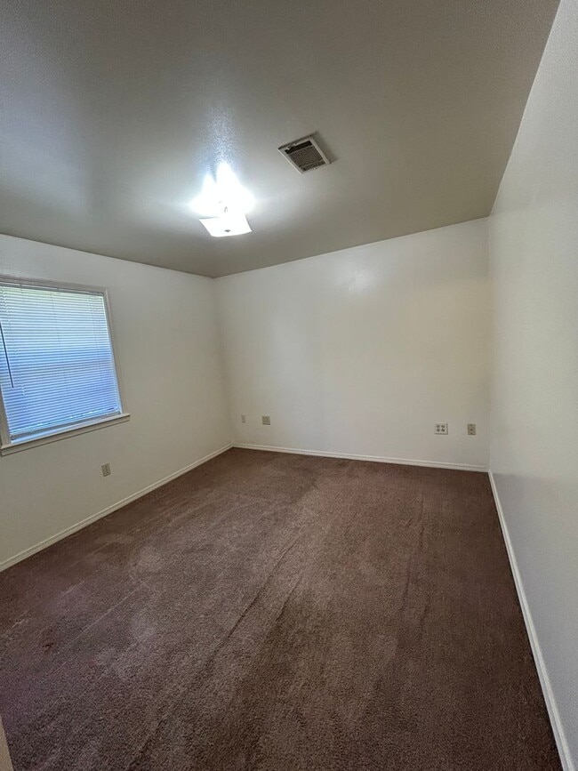 Photo - 908-914 East G St. Unit 910
