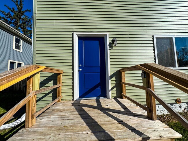 Photo - 820 Sherman Ave