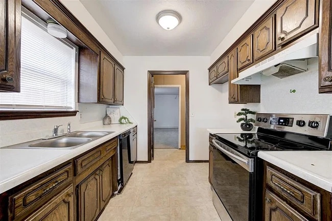 Photo - 216 Klondike Dr