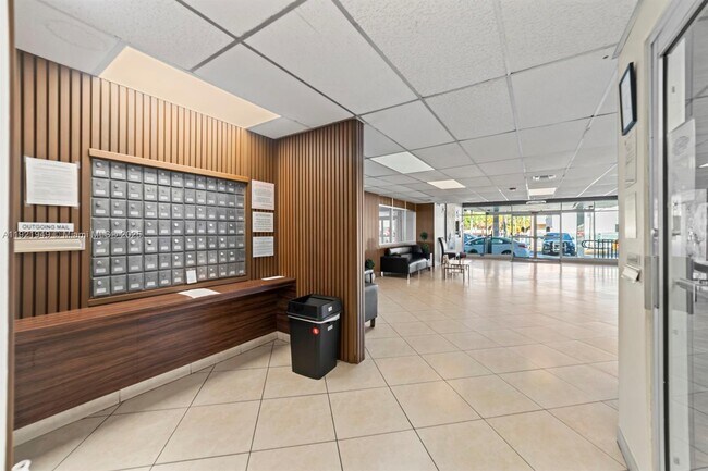 Photo - 16710 NE 9th Ave Unit 408