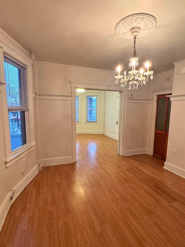 Photo - 186 Avenue C