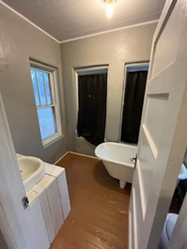 Photo - Come take a look at this 3-bedroom 2-bath ...