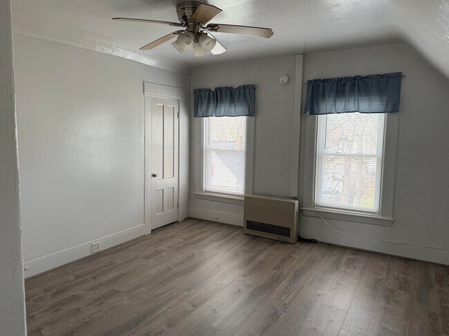 316 Douglas St Unit 3