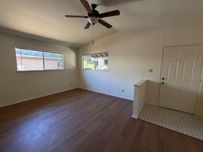Photo - 1321 Chestnut Ln