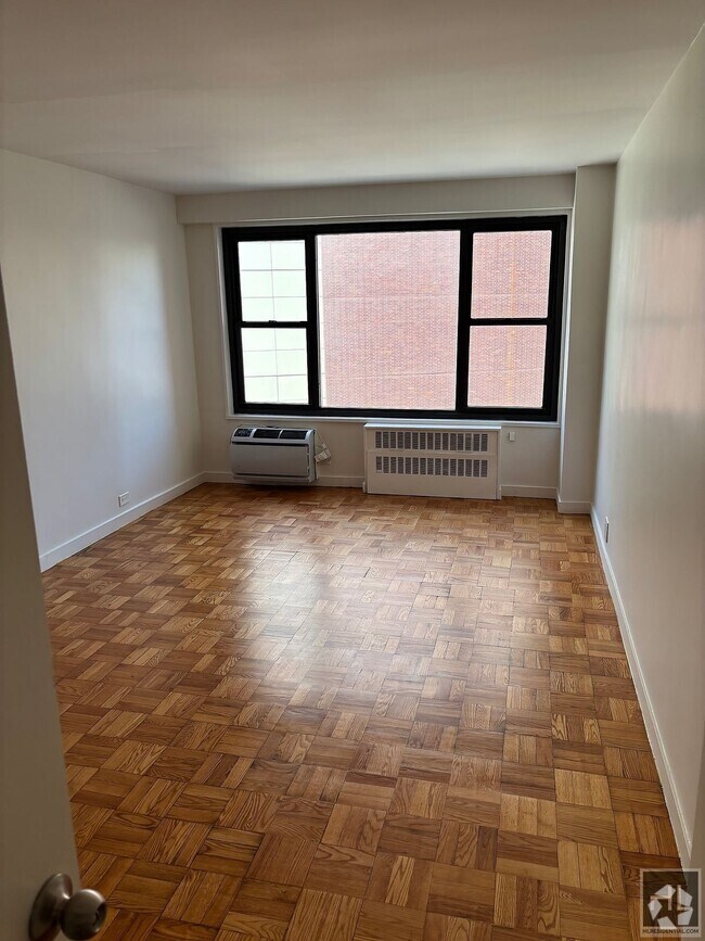 Building Photo - 4TH AVE Rental