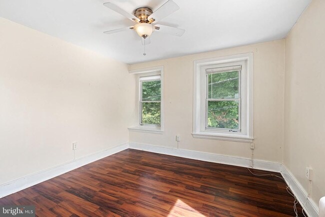 Photo - 4550 Silverwood St