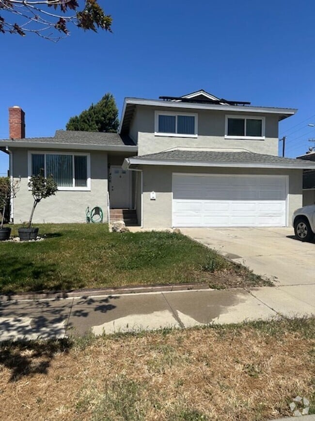 Building Photo - 4 Bed, 21/2 Bath Split level single family... Rental