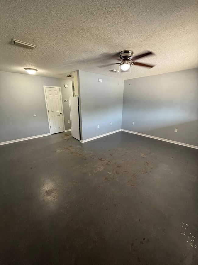 Photo - 210 E Parkway Dr Unit B