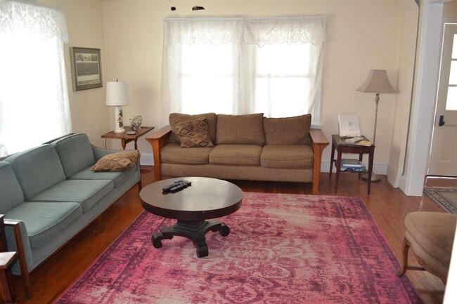 Photo - 19 S Surrey Ave