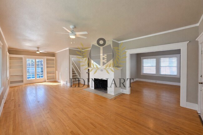 Photo - 1105 N College Ave