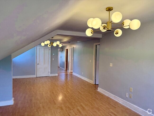 Building Photo - 203 Howell St Unit 3 Rental