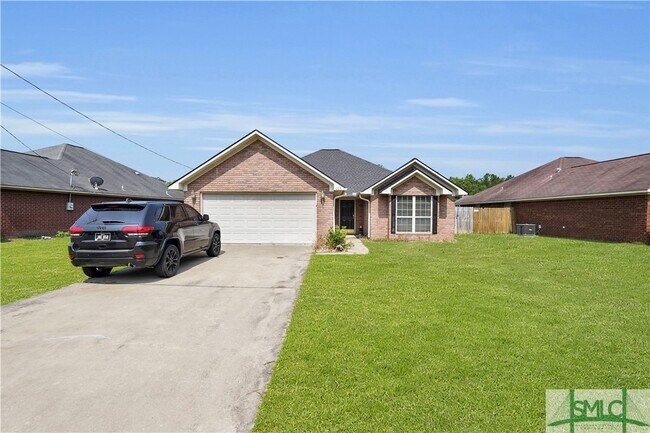 Photo - 105 Gloucester Dr House