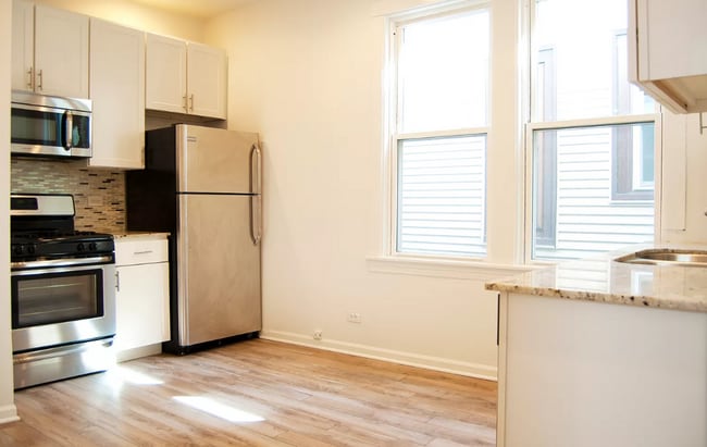 Photo - Rehabbed Unit in Lincoln Park! Unit 1F