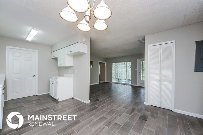 Photo - 1008 Armada Ct