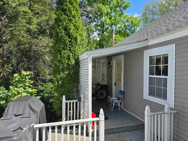 Photo - 28 Boush St