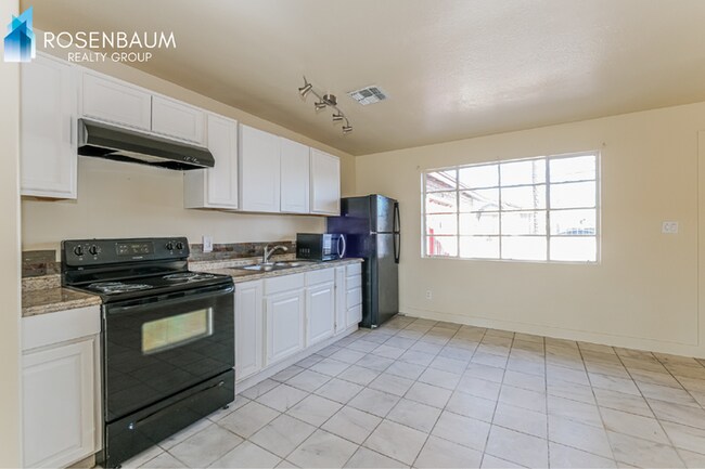 Photo - 2609 W McLellan Blvd Unit 2