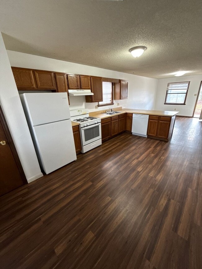 Photo - 805 E N St Unit 4