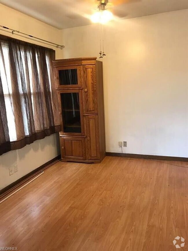 Building Photo - 2 Bedroom Canton Home for Rent
