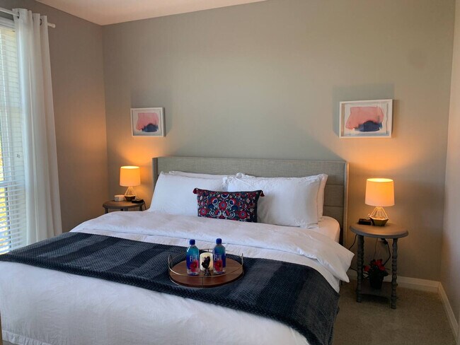 Photo - 443 W Rich St Unidad ID1257797P