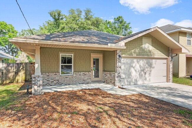 Photo - 302 Palm Blvd N