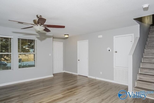 Photo - 3703 Avalon Lake Dr SW