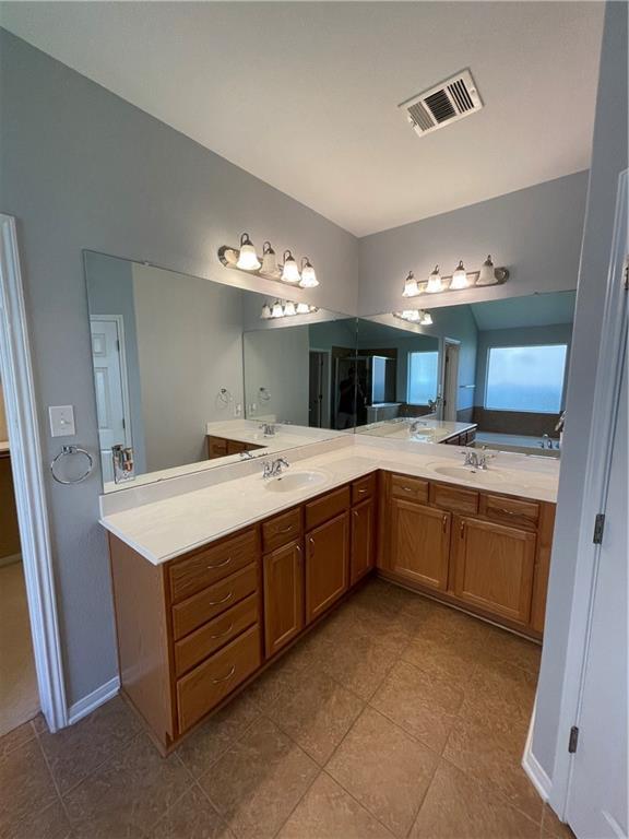 Photo - 501 King Eider Ln