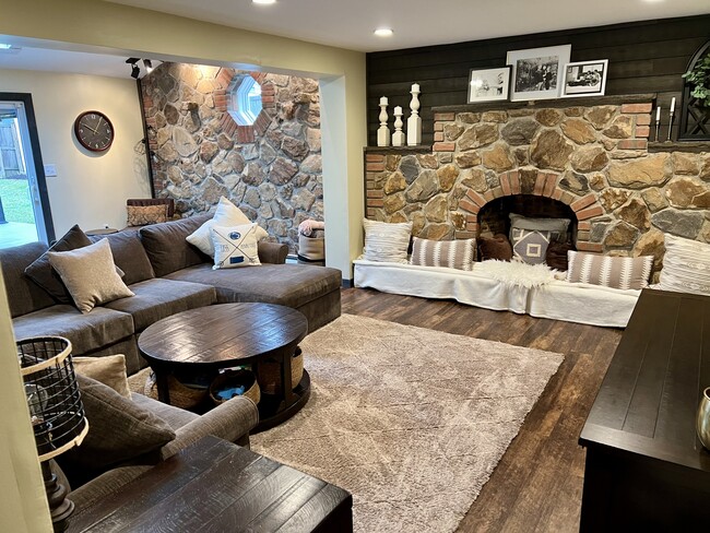 Living Room - 741 Marshall Dr House