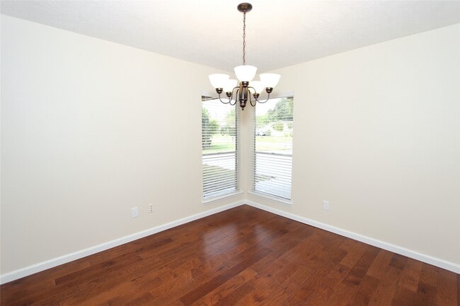 Photo - 2731 Colony Dr