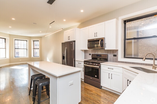 Building Photo - 1215 N Wolcott Ave Unit 1F Rental